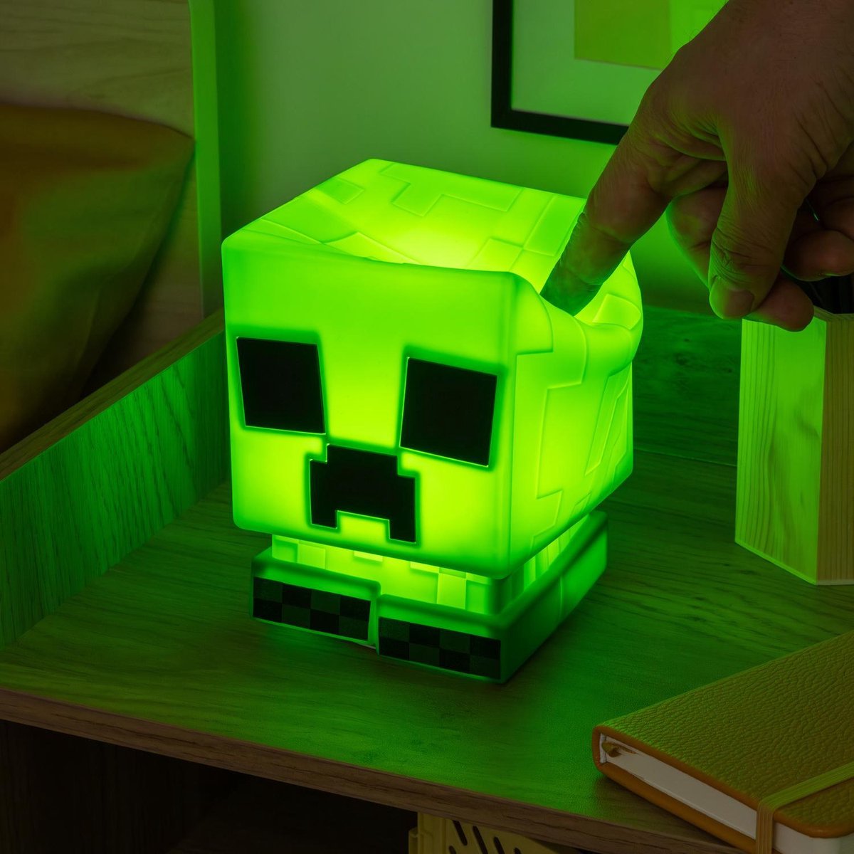 1200x1200-247