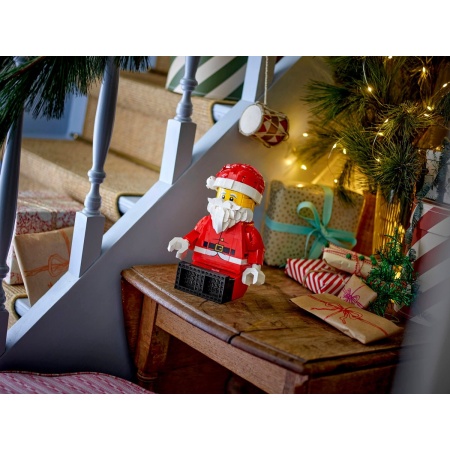 LEGO 40820 - Up-Scaled Santa Minifigure